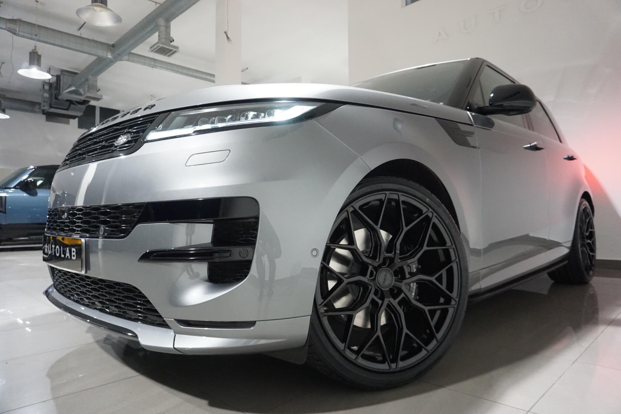 Land Rover Range Rover Sport 3.0 D300 MHEV Dynamic SE SUV 5dr Diesel Auto 4WD Euro 6 (s/s) (300 ps)